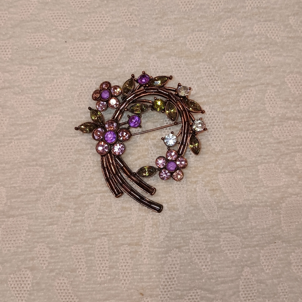 Green purple flower brooch